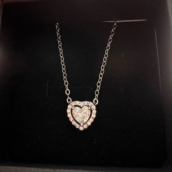 Sterling silver halo design heart pendant necklace 925 sterling with clear cz - Picture 1 of 5